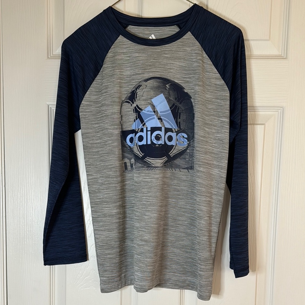 Big Boys Adidas Blue and Gray Athletic Tee Size 10/12